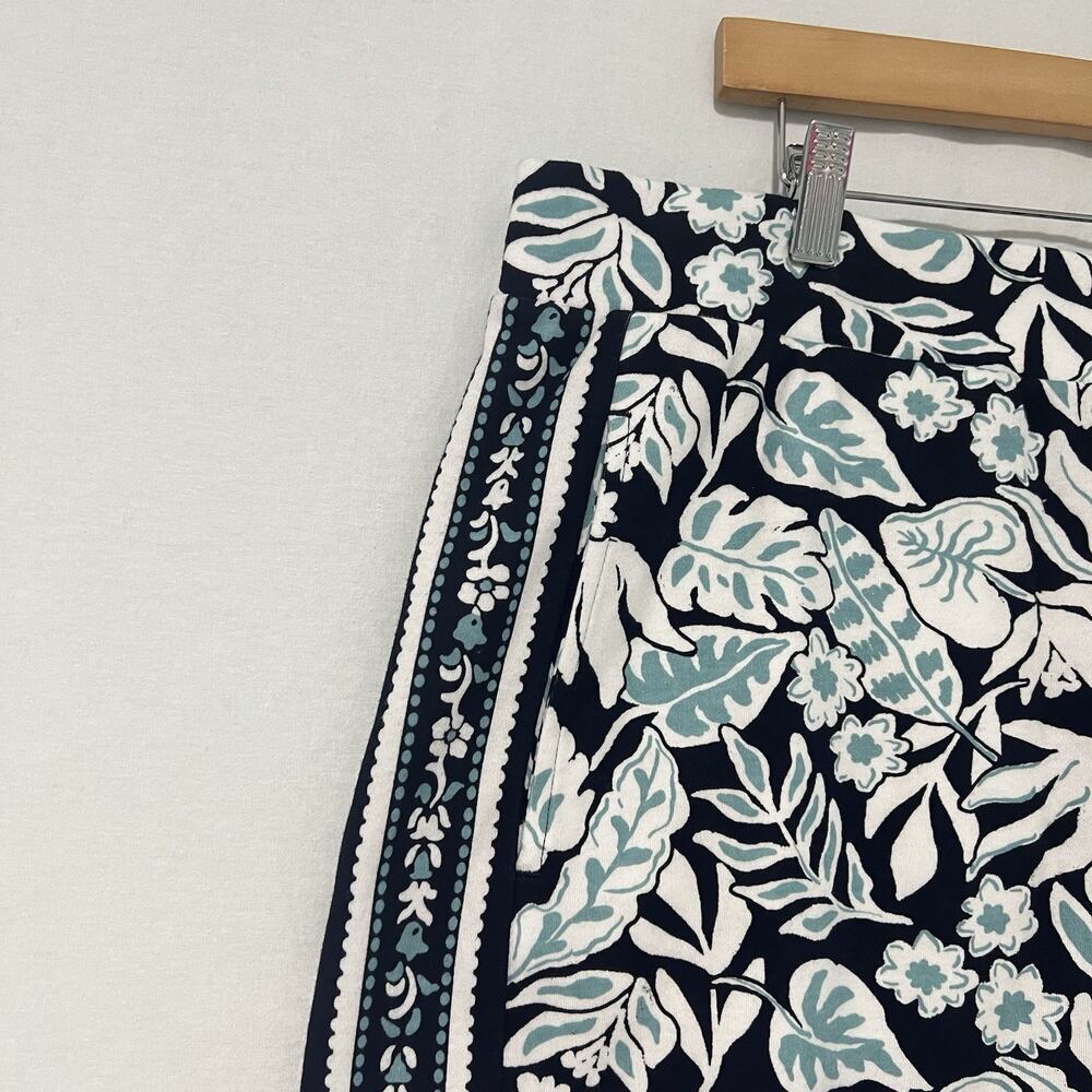 NWT Croft & Barrow Skort Women's Size XXL Blue Floral Mid Rise Pull On Cruise - Picture 2 of 10
